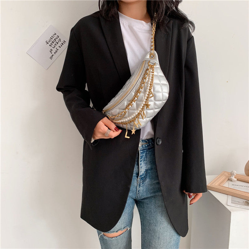 Pearl chain shoulder bag